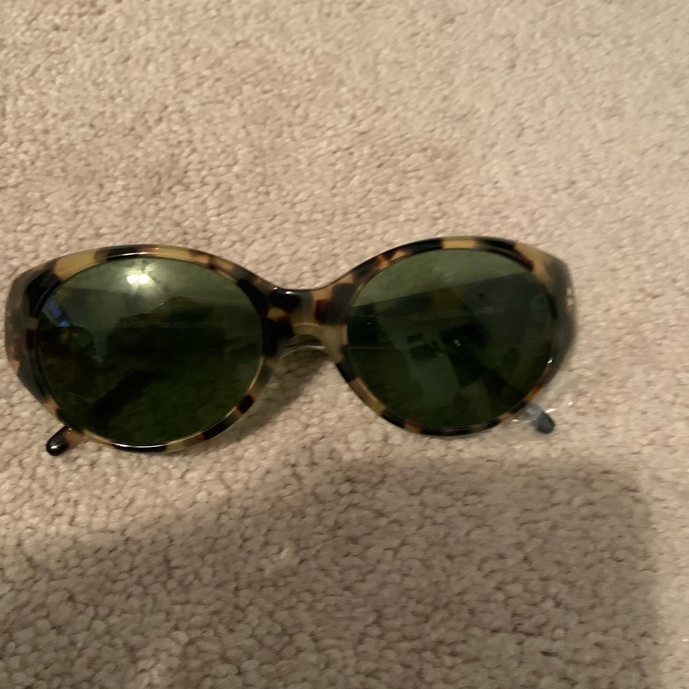 NWT vintage Liz Claiborne tortoise sunglasses
